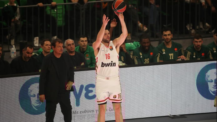 Παπανικολάου: «Έχουμε κάνει τους οπαδούς μας 10 φορές χαρούμενους, αλλά...»