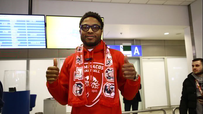 Ο Τζόουνς απάντησε για τις σχέσεις του με Μπαρτζώκα και υποσχέθηκε τίτλους!