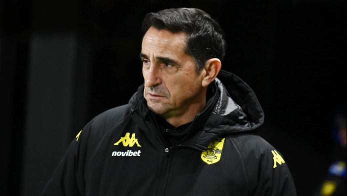 ΕΠΙΚΟ σκηνικό με Χιμένεθ μετά το Άρης-ΑΕΚ και καρφάρες για διαιτησία! (Vid)