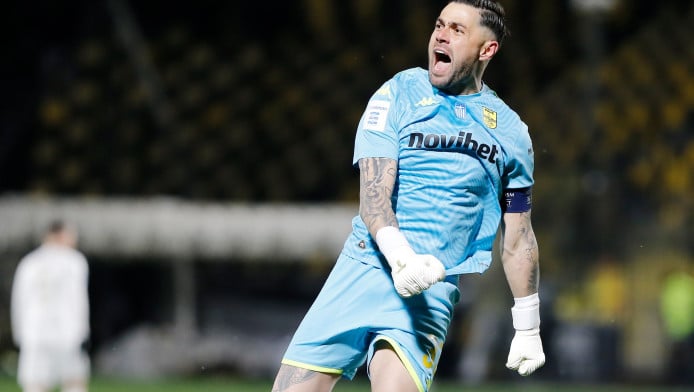 Τη "γκρέμισε" απ’την κορυφή! "Μπλόκο" Άρη στην ΑΕΚ στο "Βικελίδης" (ΒΙΝΤΕΟ)