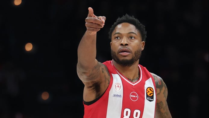 Άρεσε ο Τζόουνς - Όλα όσα έκανε στο ντεμπούτο του στο ΣΕΦ (ΒΙΝΤΕΟ)