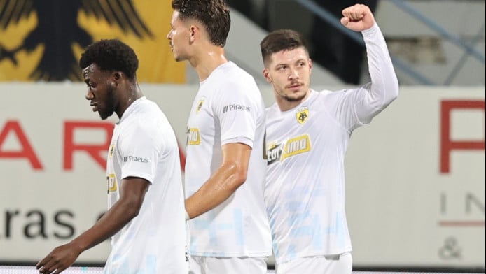 Κορυφή ξανά για την ΑΕΚ, -2 με λιγότερο ο Ολυμπιακός - Η βαθμολογία (ΦΩΤΟ)