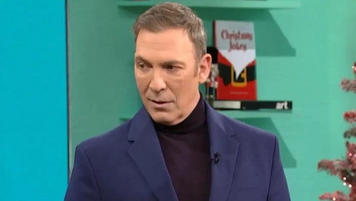 Πάγωσε ο Θανάσης Αναγνωστόπουλος με το "γαλλικό" στον αέρα της ΕΡΤ