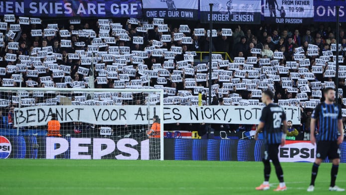 Την είδαν "Μπόρατ" και την έβγαλαν στη φυλακή τρεις φίλοι της Μπριζ