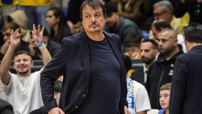 Νέα… γαλλικά οπαδών Μακάμπι σε Αταμάν - Η αντίδρασή του (ΒΙΝΤΕΟ)