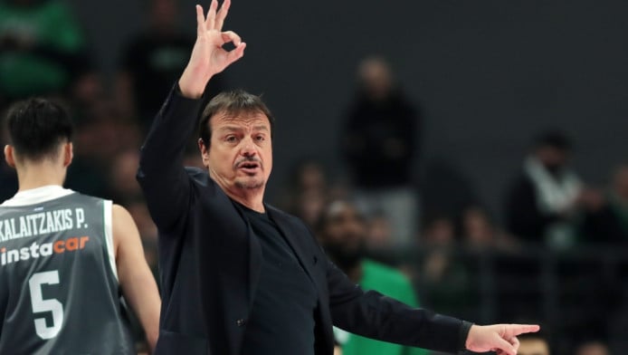 Αταμάν στα αποδυτήρια: "Κάποιοι έπαιξαν αρκετά καλά, να είστε έτοιμοι" (Vd)