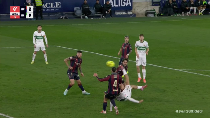 Φοβερό γκολ με ψαλιδάκι του Μποαγιάρ (ΒΙΝΤΕΟ)