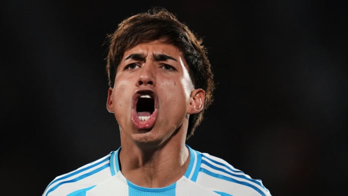 Ενδιαφέρον Ολυμπιακού για νέο… Αντίνο - "Όχι" σε Ρίβερ και ρήτρα 16 εκατ.