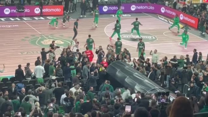 Η έξτρα φυσούνα για την είσοδο του Ολυμπιακού (ΒΙΝΤΕΟ)