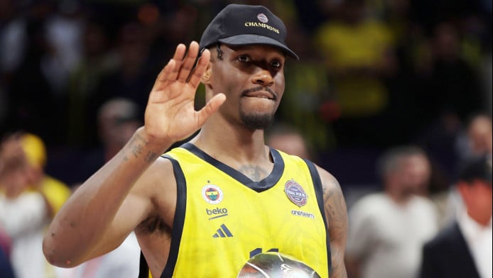 Ο Χέιζ-Ντέιβις είναι το "μπαμ" του Γιαννακόπουλου - "Πλησιάζει στον ΠΑΟ"!