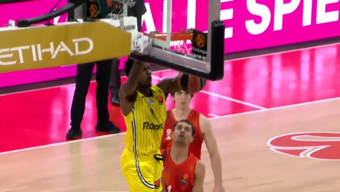 Τρομερή ασίστ του Μπλατ, εκπληκτικό κάρφωμα του Χορντ (ΒΙΝΤΕΟ)