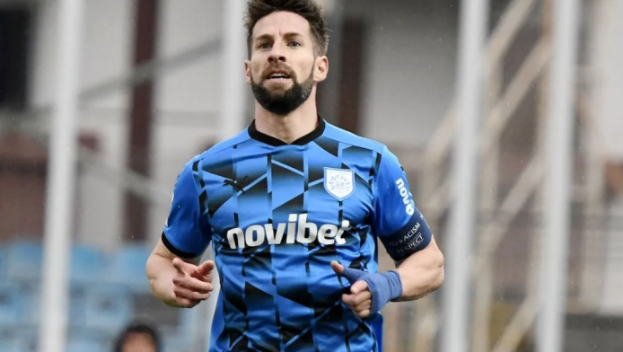 Παίζει ακόμα μπάλα στα 37 - Σε ποια ελληνική ομάδα υπέγραψε ο Πέδρο Κόντε!