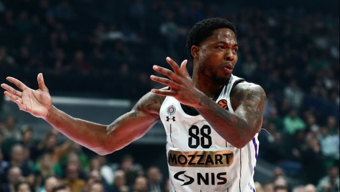 "Βράζουν" στη Μακάμπι: "Απαίσιο κόλπο για Τζόουνς - Ξεπερνούν το μπάσκετ"