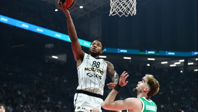 "Από τις καλύτερες front line με Τζόουνς - Ακόμη και χωρίς Μιλουτίνοφ"!