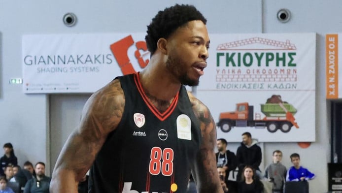 Αιχμές για Τζόουνς: «Απομακρύναμε τον παίκτη που θεωρούσαμε ότι»