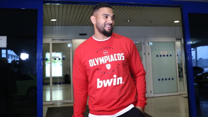 Κόρι Τζόσεφ: Δεν χρειάζεται να είσαι σταρ για να έχεις φωνή (Vids)