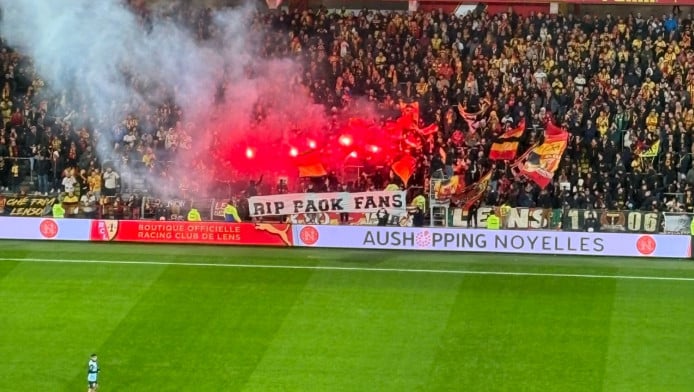 Οι φίλοι της Λανς τίμησαν τους 7 οπαδούς του ΠΑΟΚ (ΦΩΤΟ)