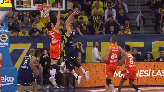 Τρομερή ασίστ του Μπόλντγουιν και κάρφωμα του Μέλι (ΒΙΝΤΕΟ)