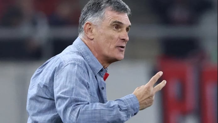 Ετοιμάζει πολλές αλλαγές ο Μεντιλίμπαρ - Το "καμπανάκι" για Βόλο και Άγιαξ