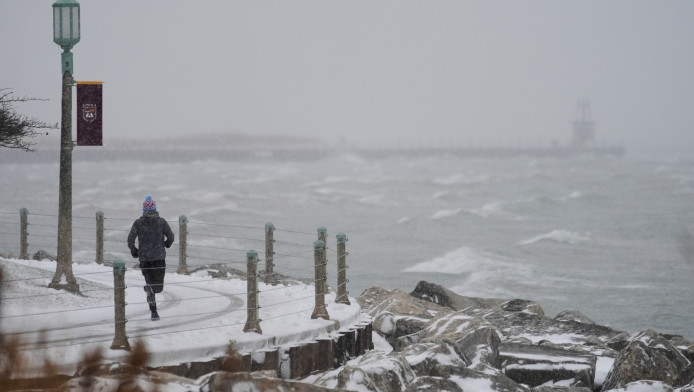 Απίστευτη καραμπόλα 100 οχημάτων μέσα στο χιόνι! (ΒΙΝΤΕΟ)
