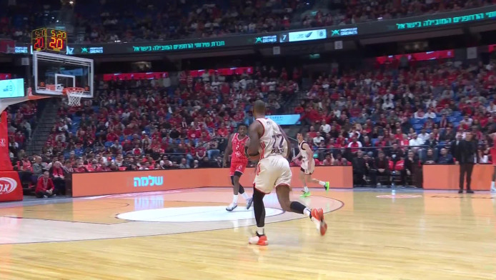 Φοβερός Μάικ, τρομερό κάρφωμα (ΒΙΝΤΕΟ)