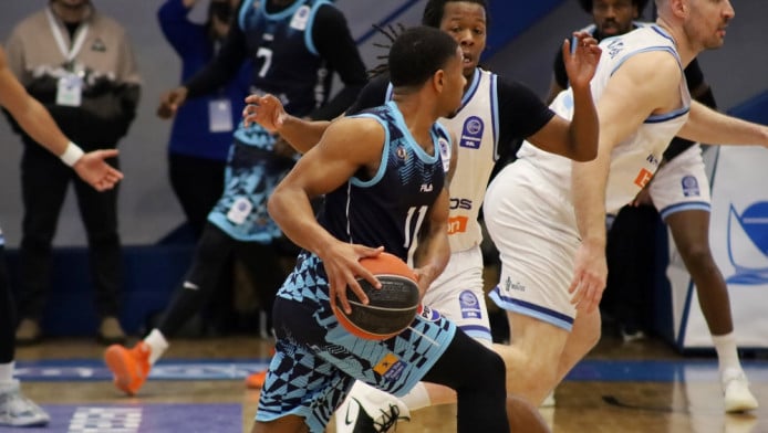 Διπλό-ανάσα για τον Κολοσσό μέσα στη Μύκονο (ΒΙΝΤΕΟ)