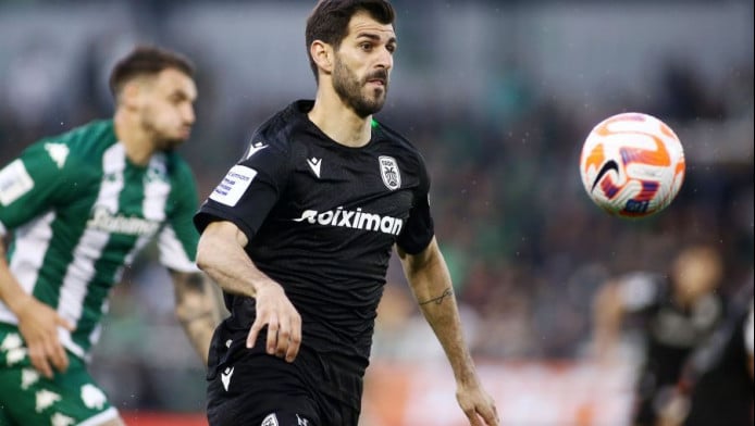 Απίστευτο σκηνικό με Ολιβέιρα - Αποβλήθηκε και ξέσπασε στην εξέδρα (ΒΙΝΤΕΟ)