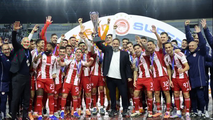 Μαρινάκης: "Χρυσό τρεμπλ των 100 χρόνων θρυλικής ιστορίας"