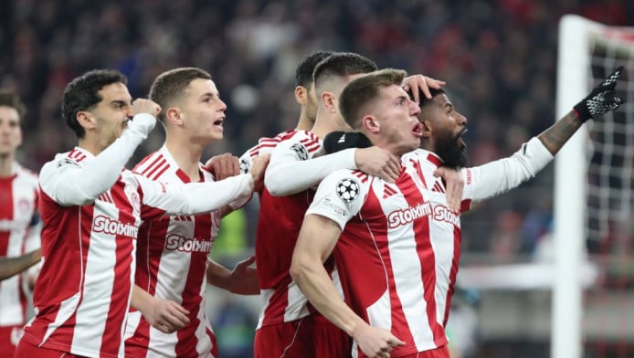 Περνά και με ήττα από Άγιαξ ο Ολυμπιακός! - Τα αποτελέσματα που θέλει