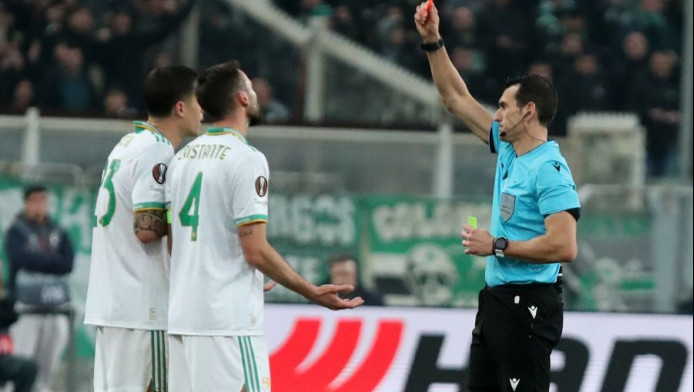 Πλεονέκτημα για ΠΑΟ - Αποβολή Μαντσίνι μετά από VAR (vid)