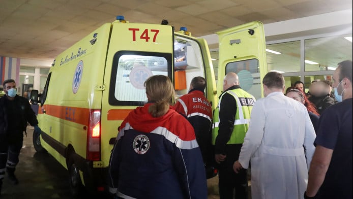 Στο νοσοκομείο Παπαγεωργίου οι δύο τραυματίες φίλαθλοι του ΠΑΟΚ (ΒΙΝΤΕΟ)