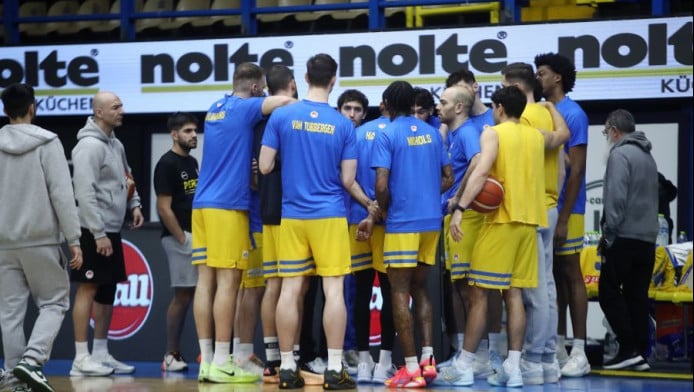 Αναβλήθηκε το Περιστέρι - Σαραγόσα - Έσταζε η οροφή λόγω της βροχής