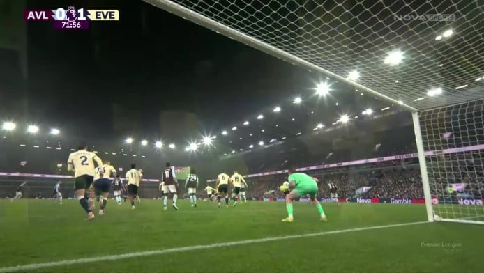 Απίθανη απόκρουση του Πίκφορντ - "Πέταξε" στο "Γ" (ΒΙΝΤΕΟ)