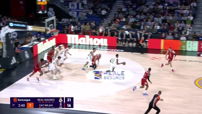 Ασταμάτητη Ρεάλ, έβαλε 106 και ισοπέδωσε την Αρμάνι (Highlights)