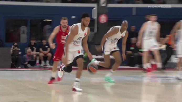 Ανατροπή η Αρμάνι - Ο Μπρουκς βομβάρδισε την Εφές με 31 πόντους (Hls)