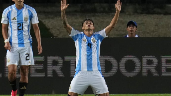 Οι Τούρκοι "στέλνουν" 20χρονο επιθετικό της Ρίβερ στον Ολυμπιακό!