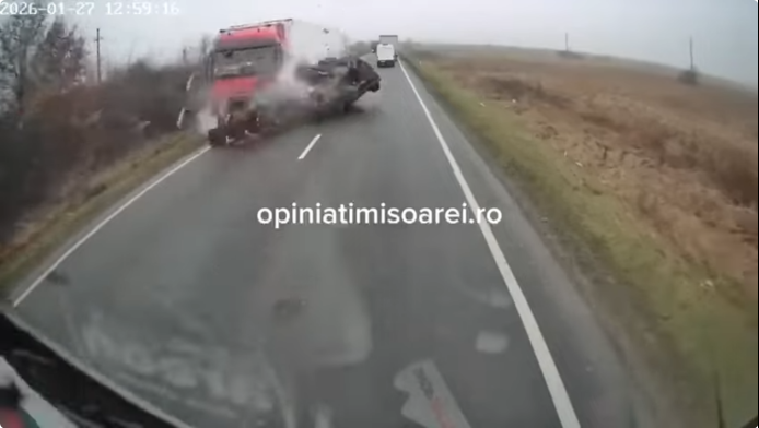 ΒΙΝΤΕΟ ΣΟΚ: Η στιγμή που συγκρούεται το βαν - Νεκροί οπαδοί του ΠΑΟΚ!