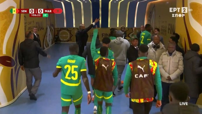 Η Σενεγάλη έφυγε από το γήπεδο για ένα πέναλτι - Το έχασε ο Ντίαζ! (ΒΙΝΤΕΟ)