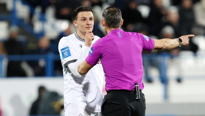 "Βέλη" κατά Σιδηρόπουλου: "Ο γνώριμος καταστροφέας της ΑΕΛ"