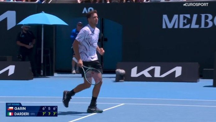 Ίσα που πρόλαβε - Τενίστας κέρδισε και έφυγε τρέχοντας για τουαλέτα (Vid)