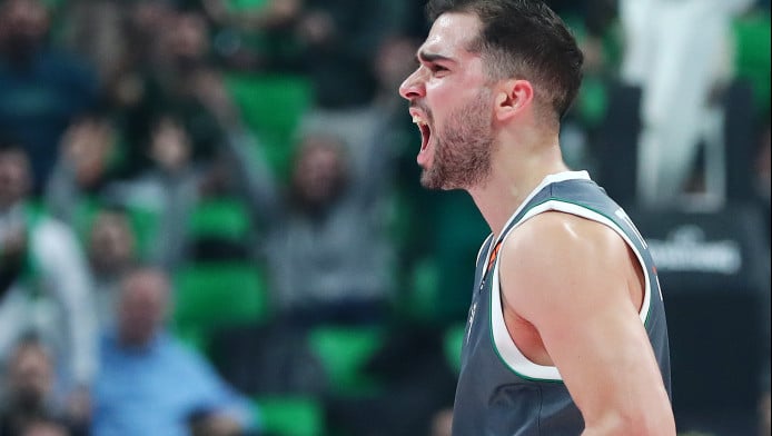 ΜΑΓΙΚΗ εμφάνιση Τολιόπουλου και αποθέωση - "Απάντηση" σε... Αταμάν (ΒΙΝΤΕΟ)