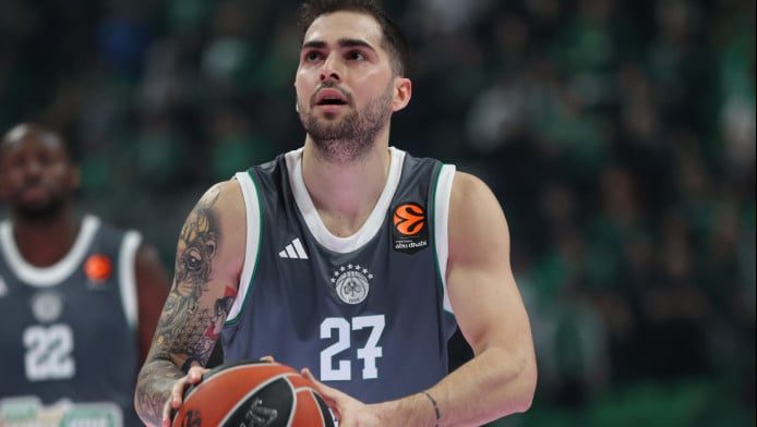 Ο Τολιόπουλος βομβαρδίζει τη Μπασκόνια και ξεσηκώνει το ΟΑΚΑ! (ΒΙΝΤΕΟ)