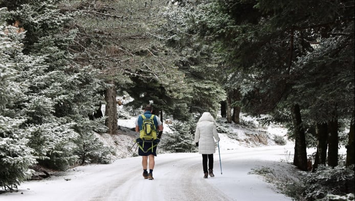 Το χιόνι έφτασε μέχρι τη θάλασσα στη Λήμνο - 40 πόντοι χιόνι στην Εύβοια!