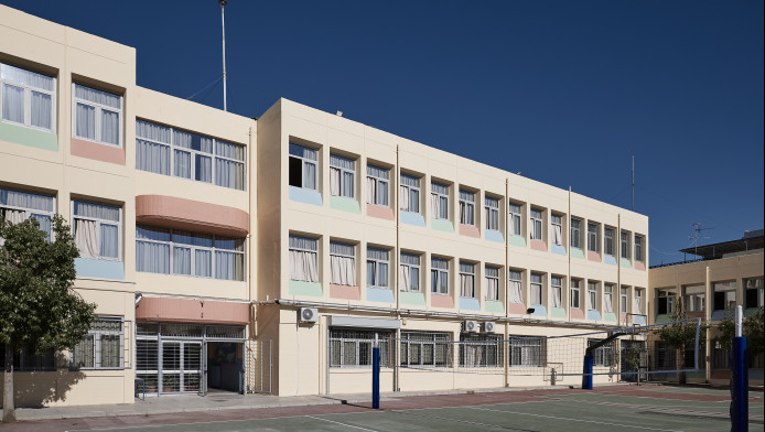 Πότε κλείνουν τα σχολεία και τα Φροντιστήρια για το Πάσχα 2026