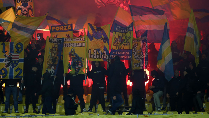 "Γίγαντας η ΑΕΚ" για Τσέλιε! Κάλεσμα στους οπαδούς για τους "16"