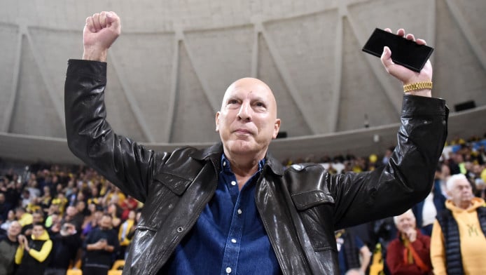 Ποιο είναι το πραγματικό του επώνυμο του Νίκου Γκάλη;