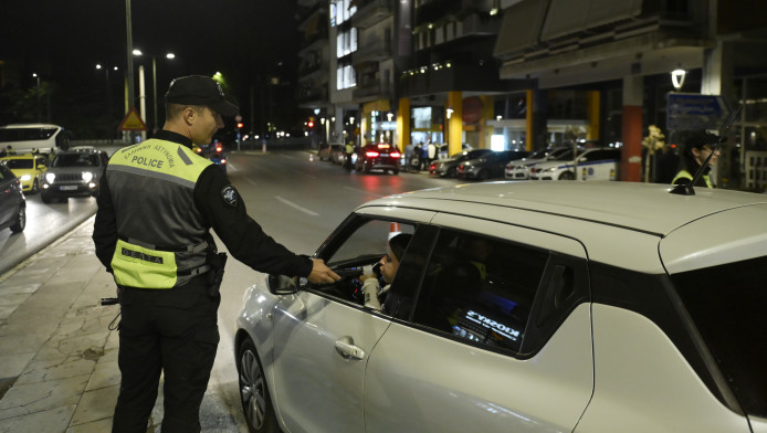 Οι Έλληνες βρήκαν τη λύση να αποφεύγουν τα αλκοτέστ μετά τα μπουζούκια!