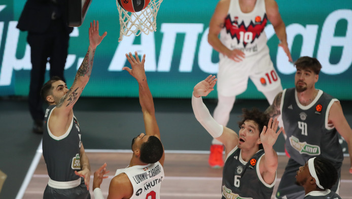 Μπαρτσελόνα: «Αγκαλιά» με τον Λουβαβού-Καμπαρό!