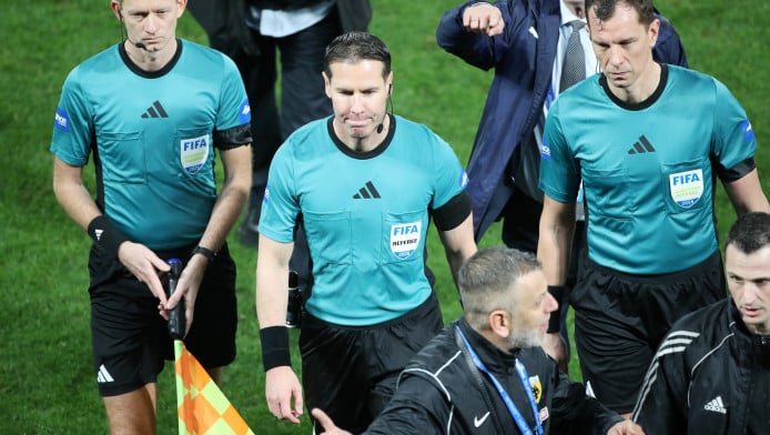 Μακελι(ο) στη Φιλαδέλφεια! Ήταν κακή η ΑΕΚ ή σώθηκε από διαιτητή ο ΟΣΦΠ;