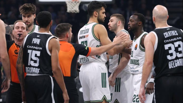 Αδικαιολόγητος Ρογκαβόπουλος - Χτύπησε αντίπαλο και αποβλήθηκε! (ΒΙΝΤΕΟ)